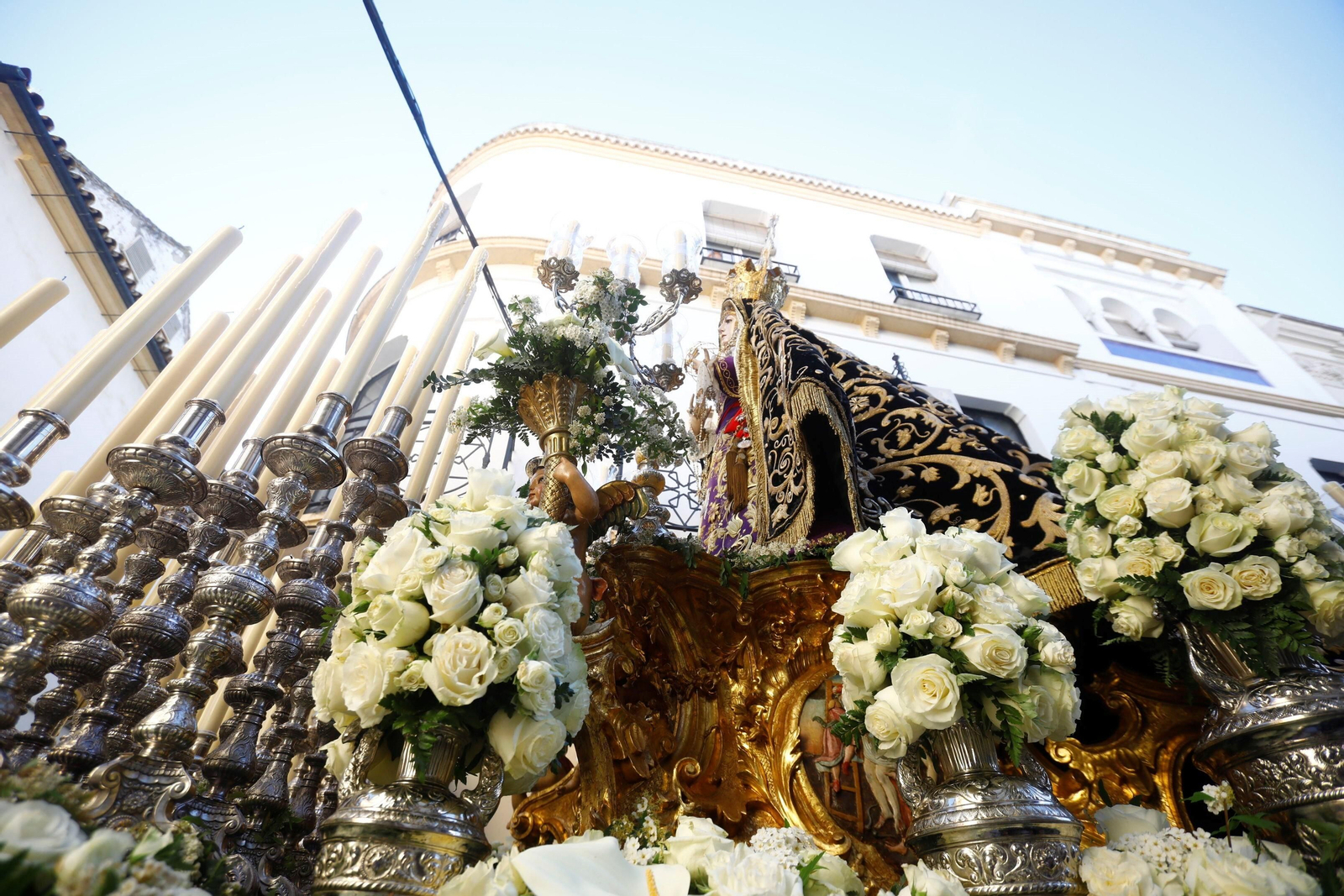 Viernes Santo en Córdoba: la procesión de los Dolores, en imágenes