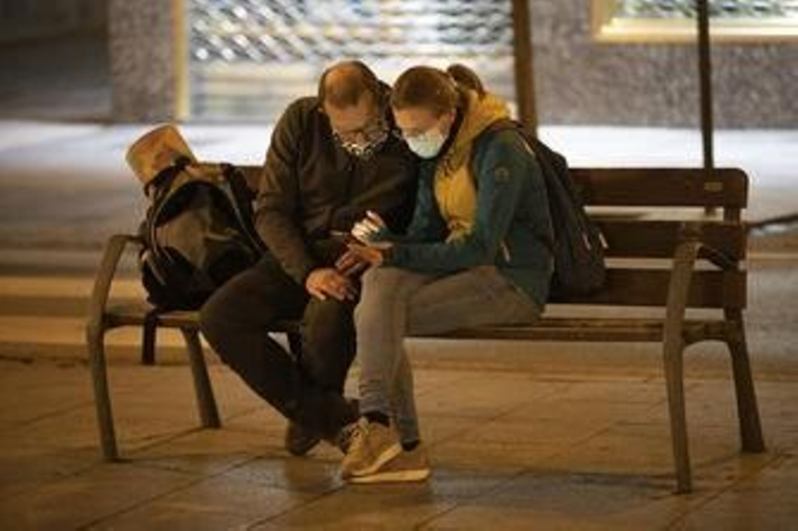 Fotos: La sucesión de terremotos que ha vuelto a sacar a los vecinos de Granada a la calle
