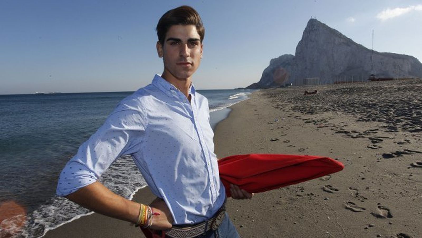 Miguel Ángel Pacheco, en la playa de Santa Bárbara de La Línea.