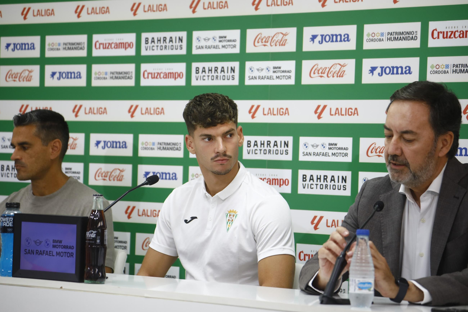 Las mejores fotos de la presentación de Adri Fuentes, Juan María Alcedo y Mariano Carmona como jugadores del Córdoba CF