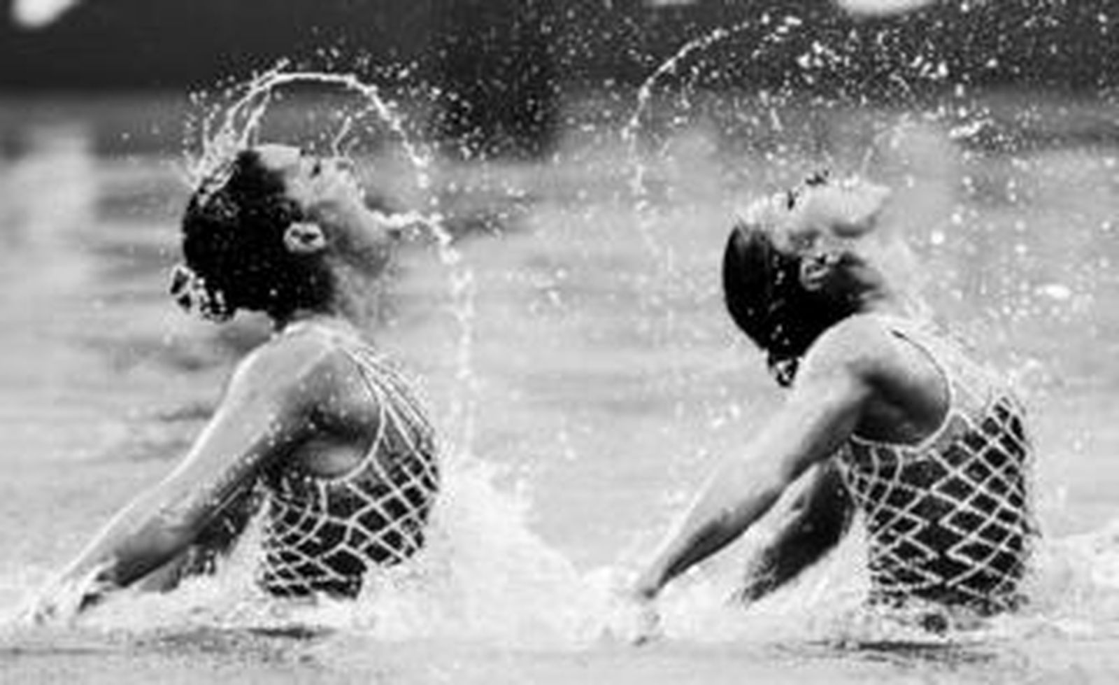 Andrea Fuentes y Gemma Mengual, durante un momento de la prueba libre de la final de ayer.