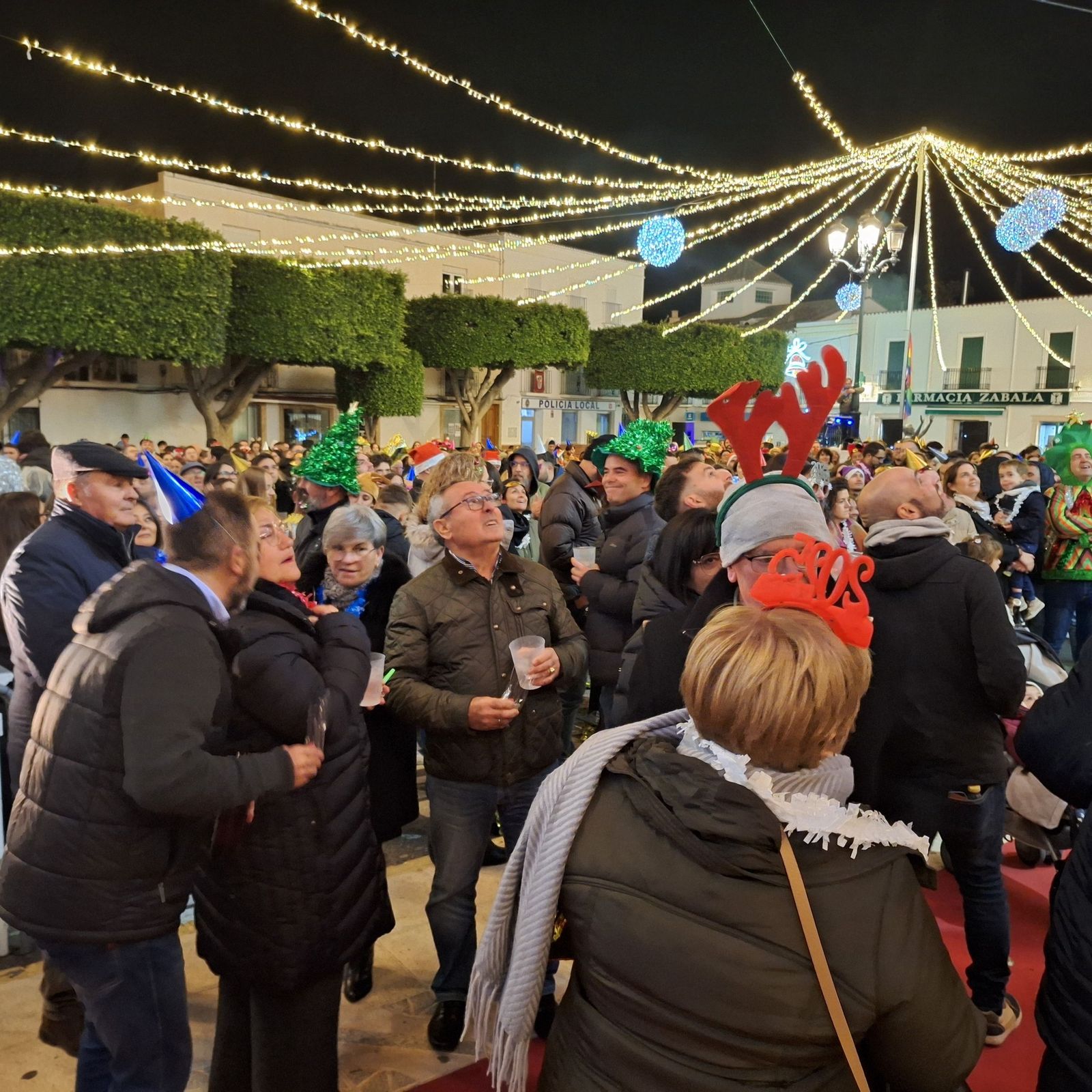 Los vecinos se podrán tomar las doce uvas en la plaza.