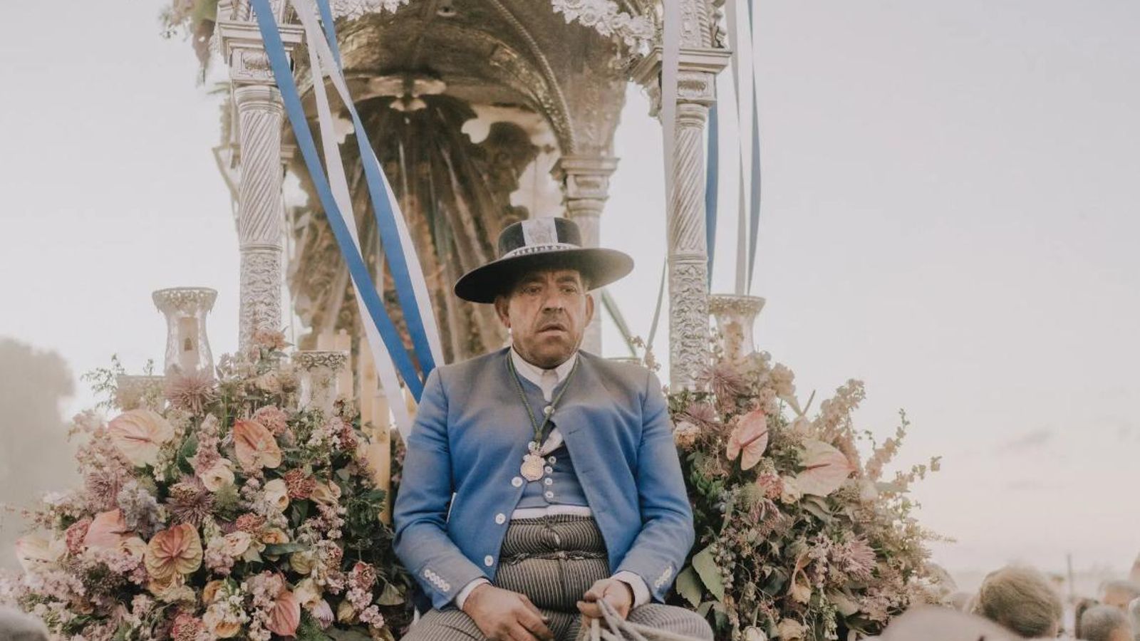 La carreta de Huelva, cruzando la famosa Charca.