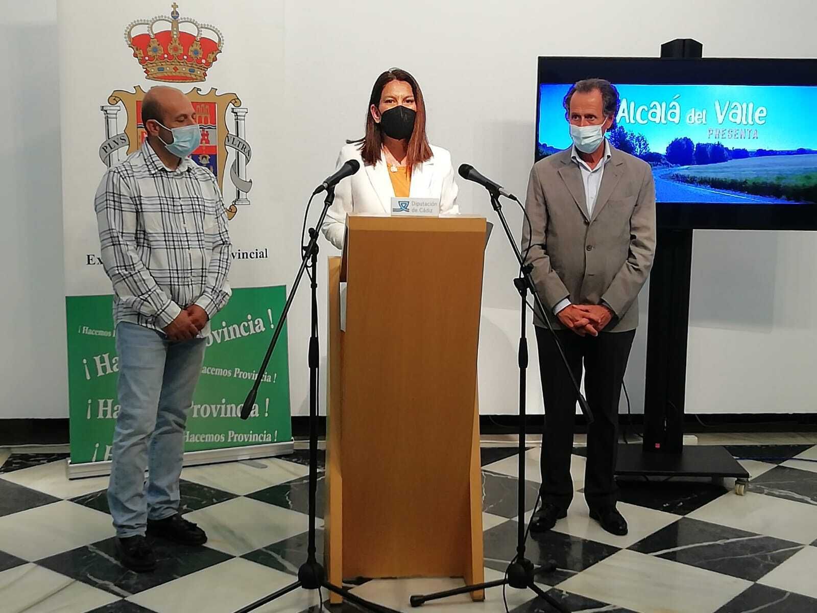 María Jesús Herencia, José María Román y Rafael Aguilera, en el acto.