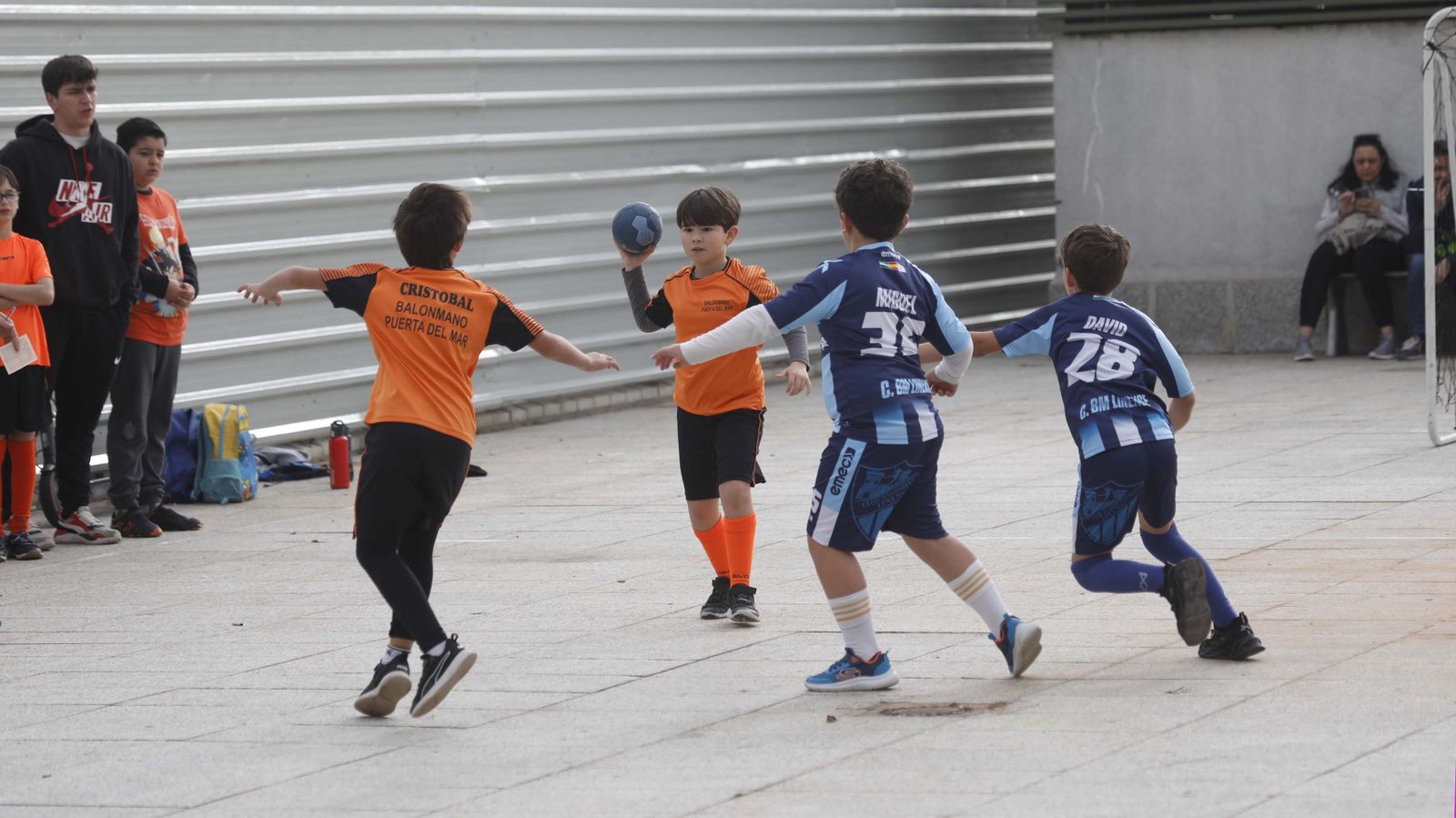 Las fotos de la jornada de balonmano calle