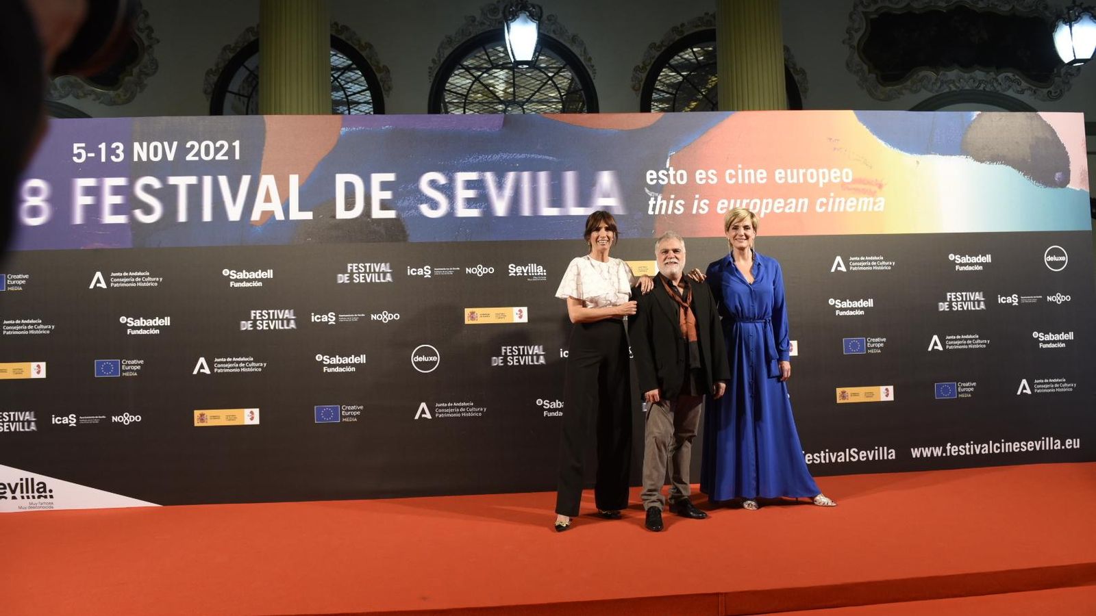 Benito Zambrano, Elia Galera y Eva Martín, en la 'premiere' de ‘Pan de limón con semillas de amapola’