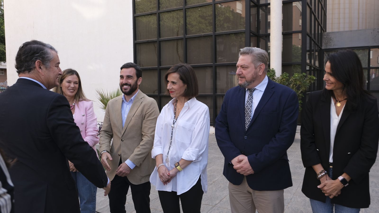Imágenes de la visita del Consejero de Presidencia, Antonio Sanz, a la Alcaldía de Almería