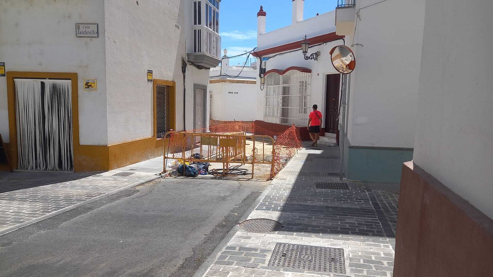 Obras de la calle Almirante Cervera en San Fernando.