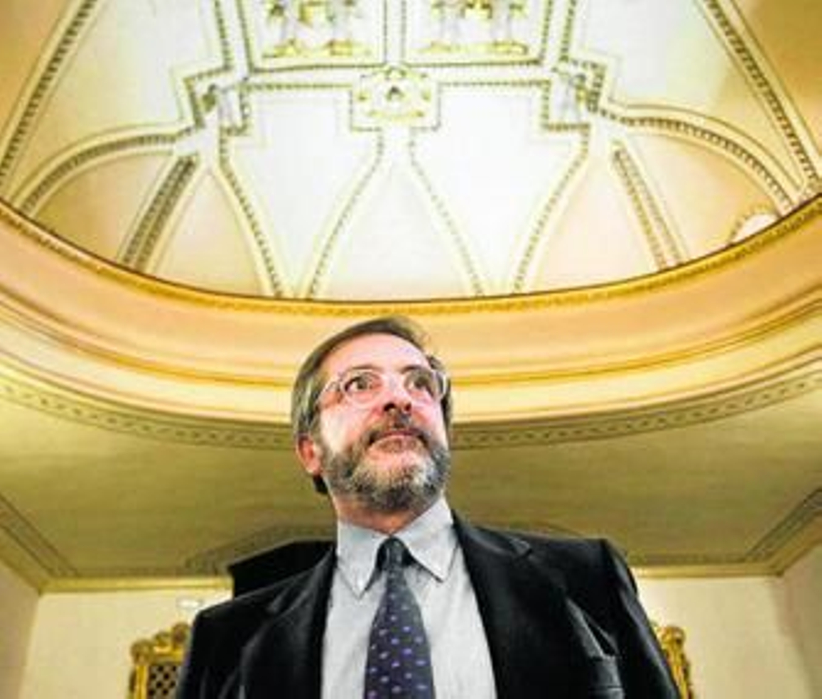 El embajador de España ante Naciones Unidas en Ginebra, Javier Gil Catalina, durante la entrevista.