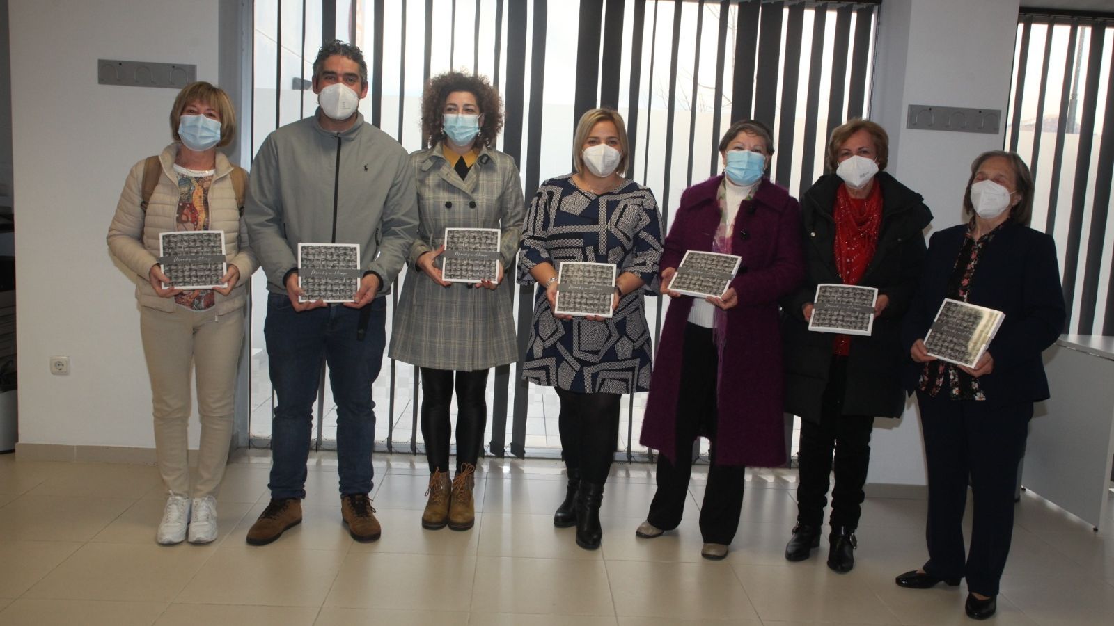 Presentación del libro con la alcaldesa Purificación López en el centro