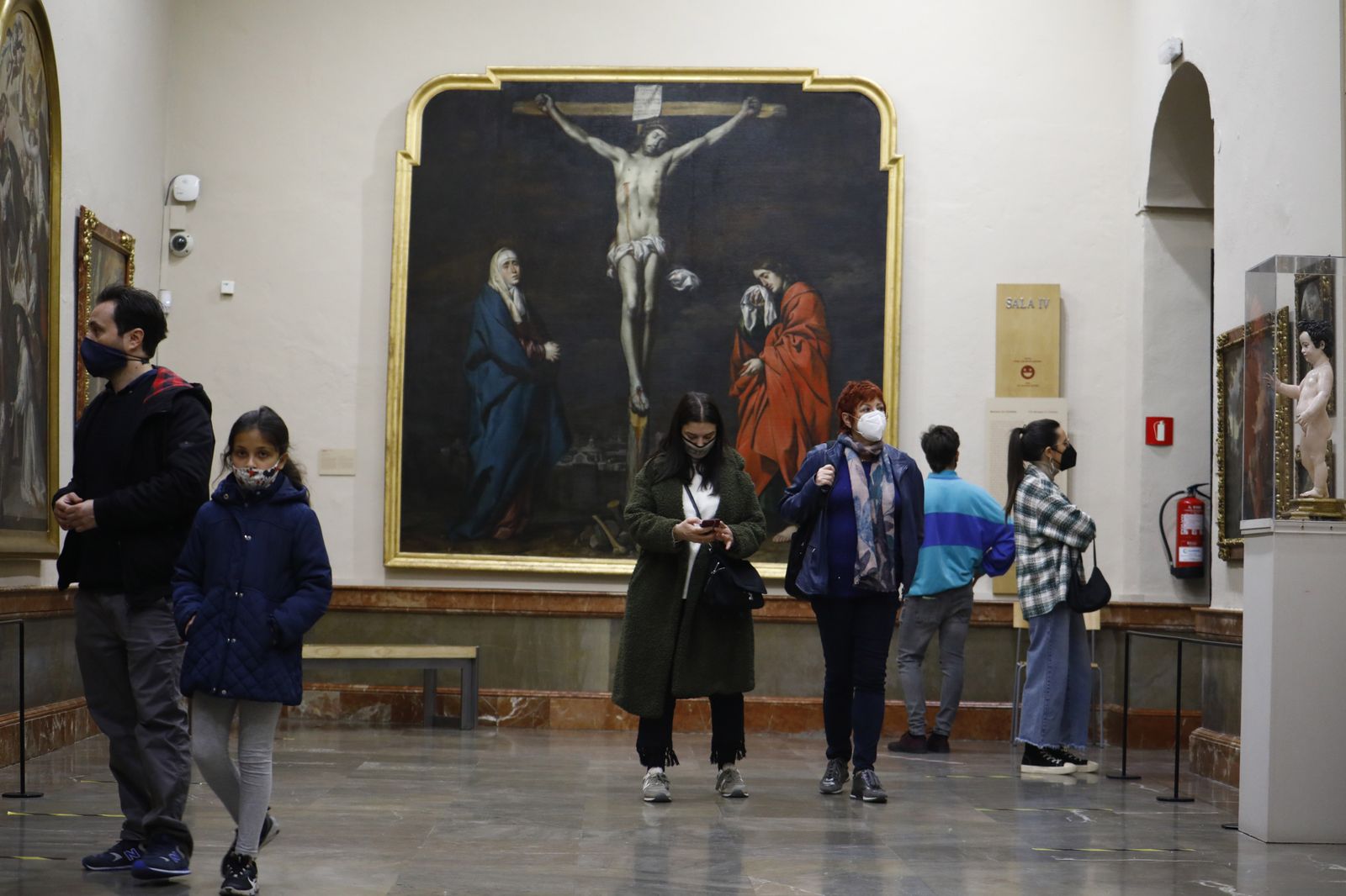 El buen tiempo llena las calles y terrazas en el primer día del Puente de Andalucía en Córdoba