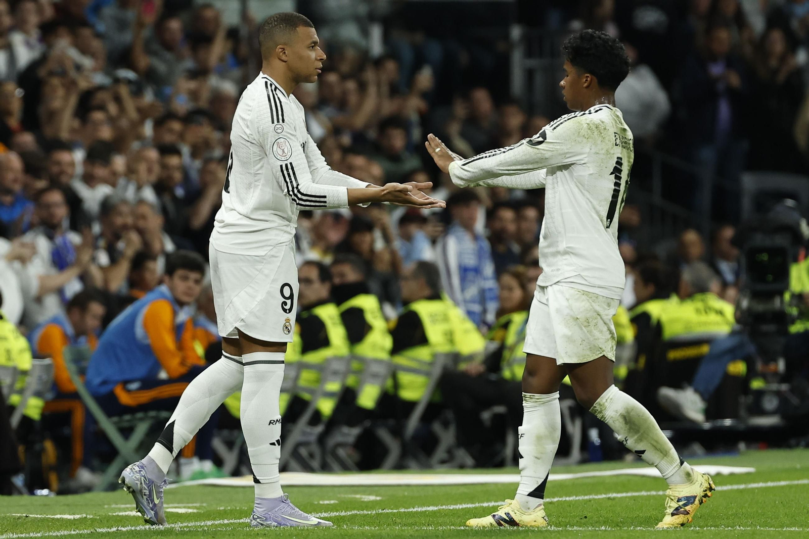 Las fotos del Real Madrid - Real Sociedad camino del Estadio de la Cartuja