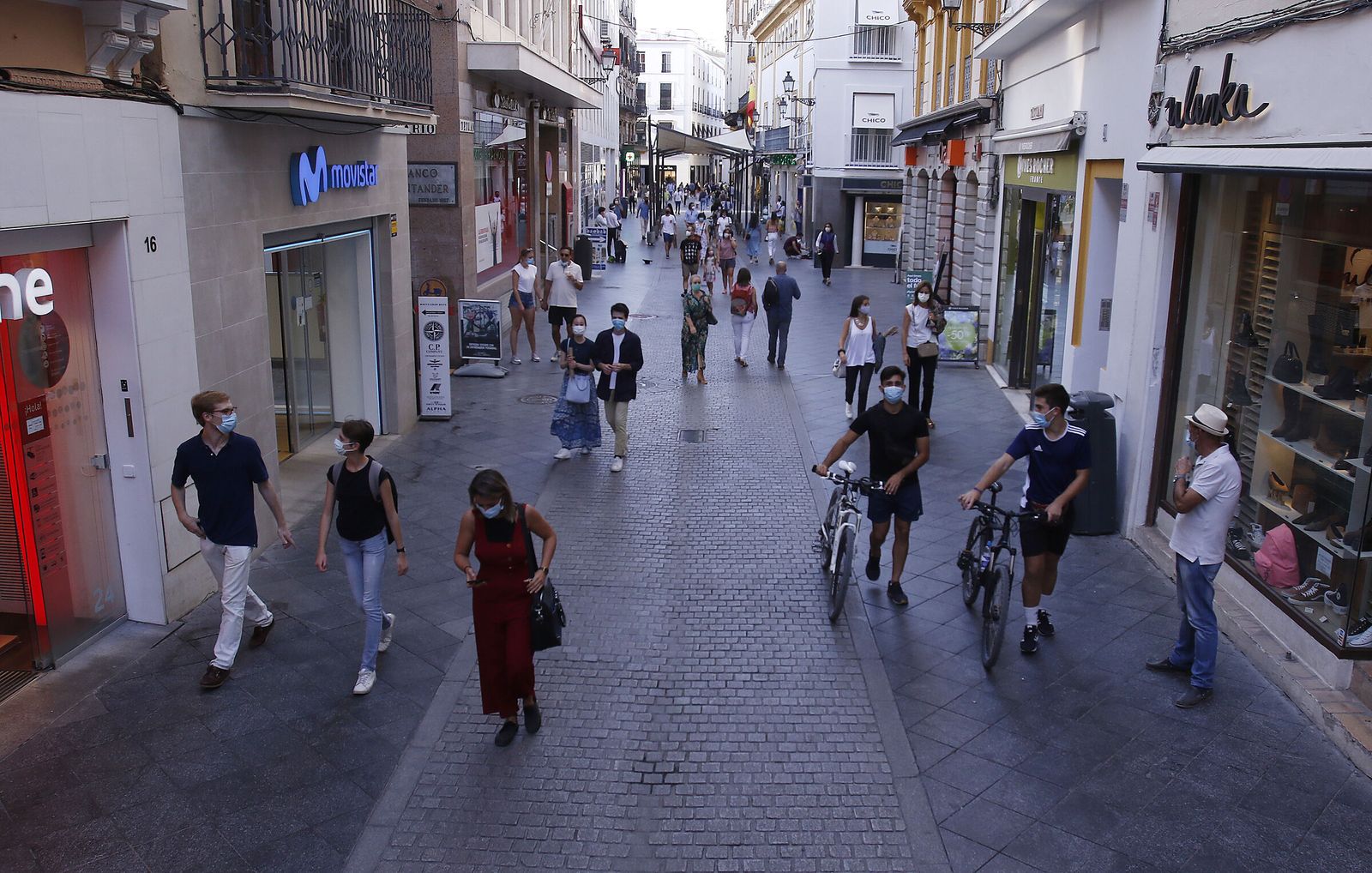 Una despoblada calle Tetuán por el efecto de la pandemia.