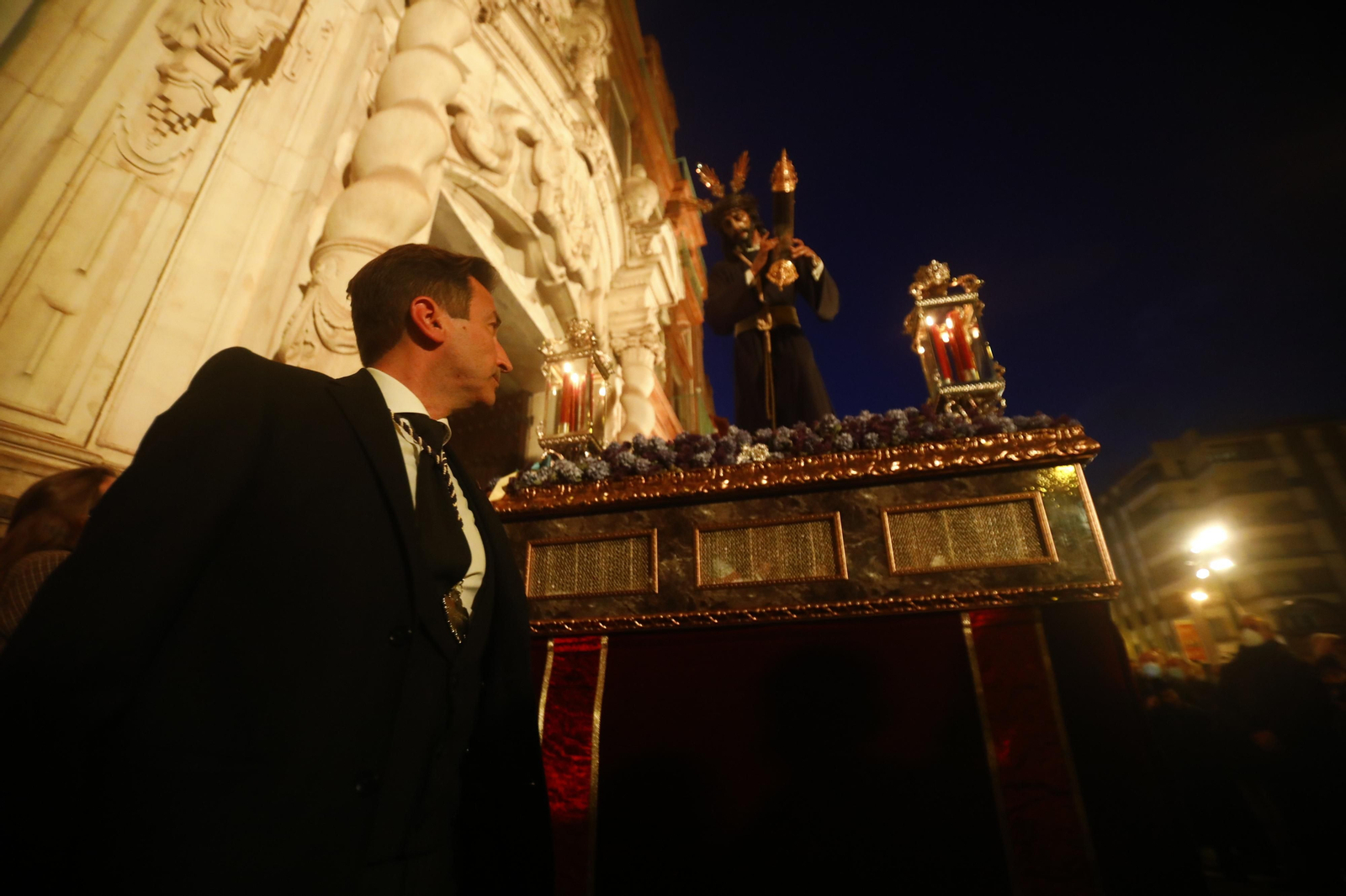 El vía crucis del Señor del Soberano Poder de Córdoba, en imágenes