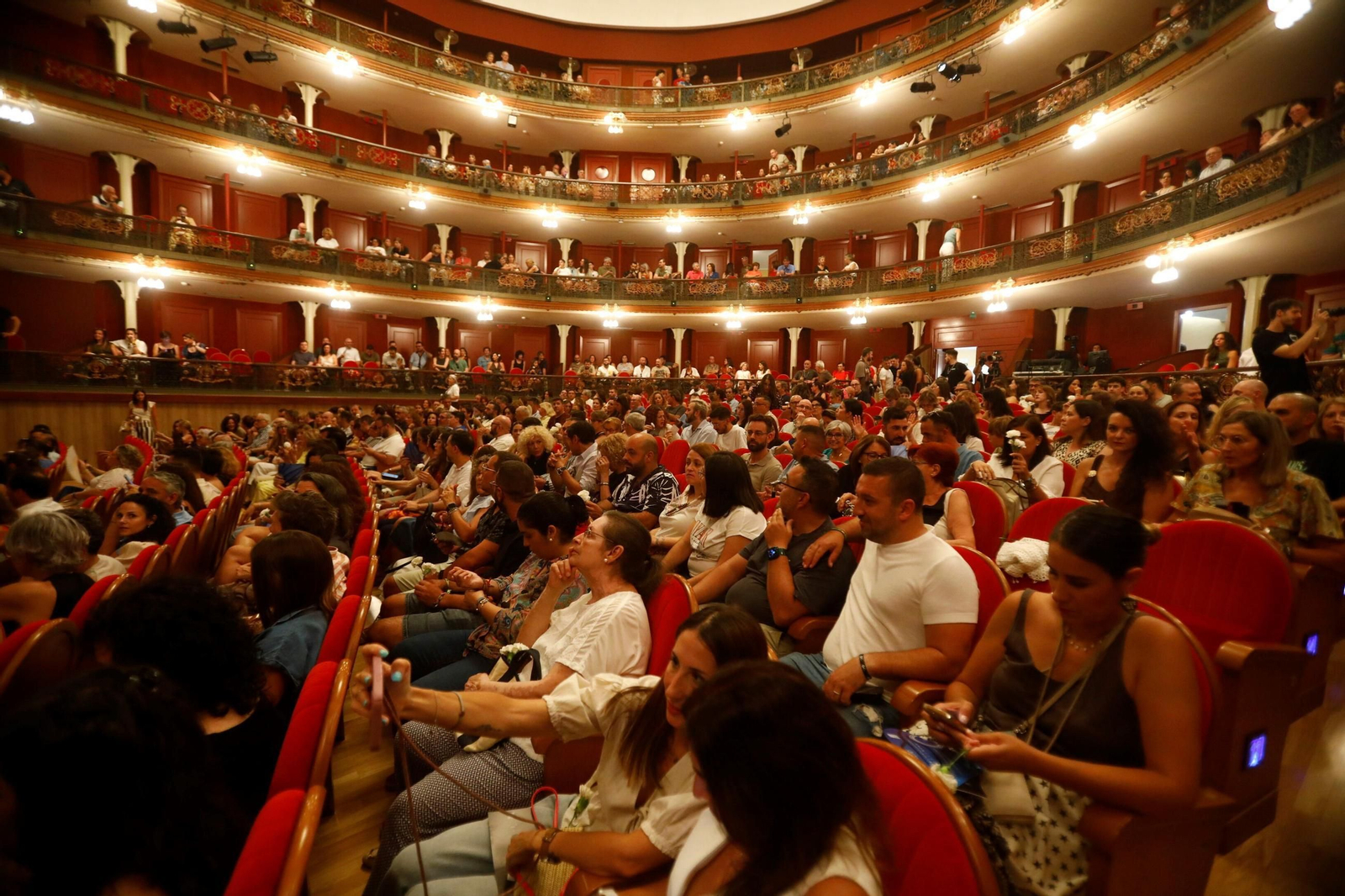 Las mejores imágenes del concierto de Vega en el Festival de la Guitarra de Córdoba