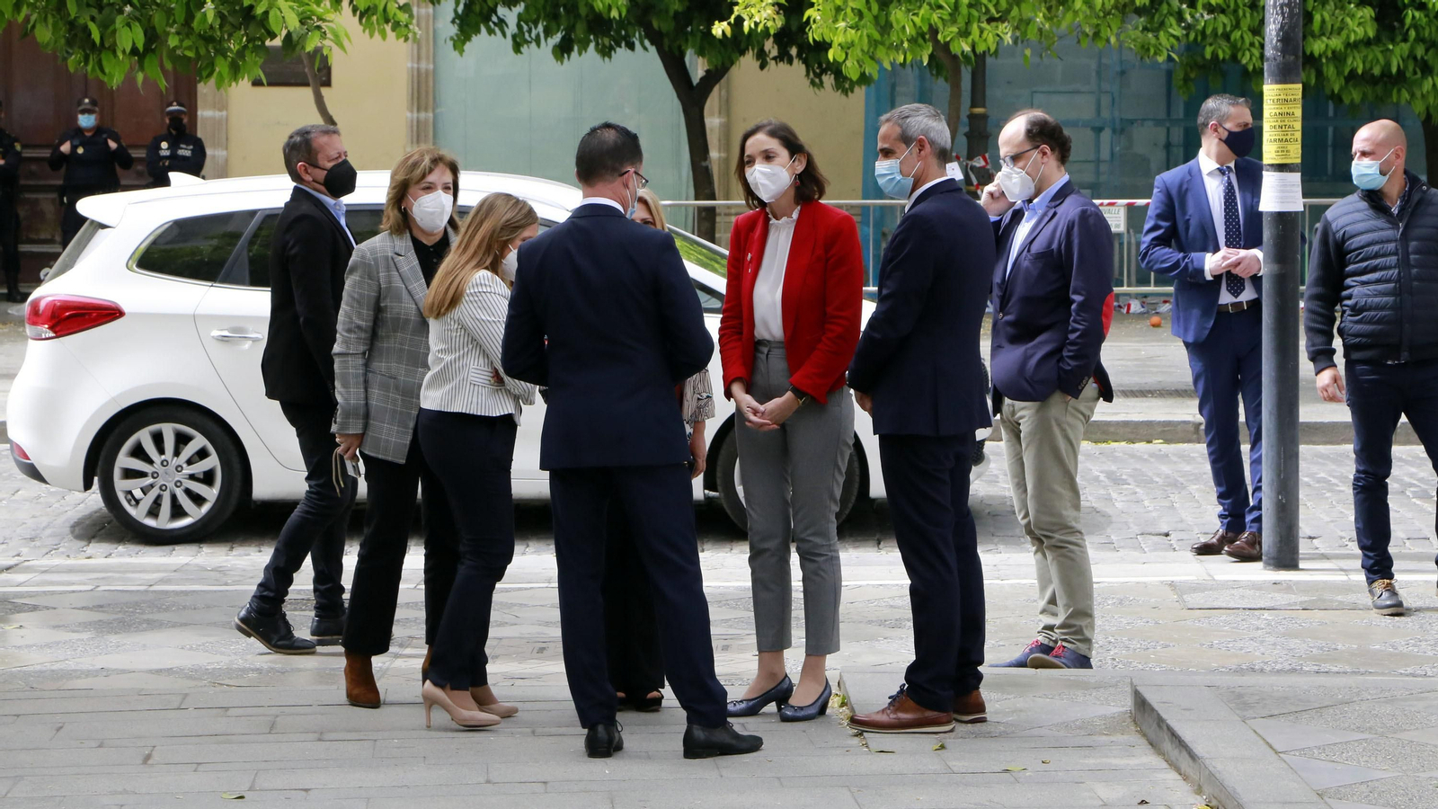 La ministra Reyes Maroto visitando la exposición cofrade en Jerez