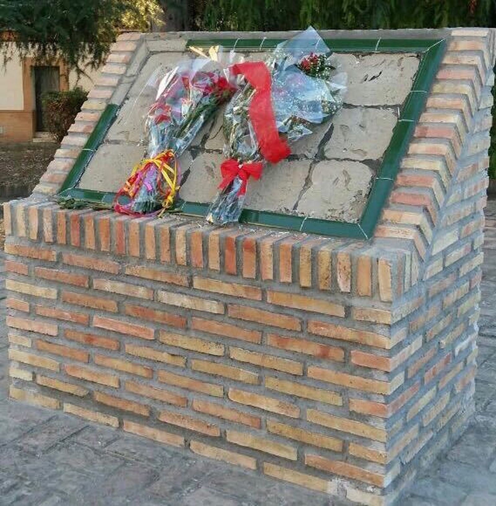 Estado en el que ha amanecido el monolito