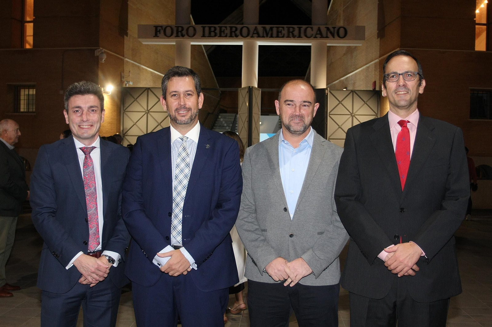 Imágenes de la recepción a los invitados a la gala del 40 aniversario de Huelva Información