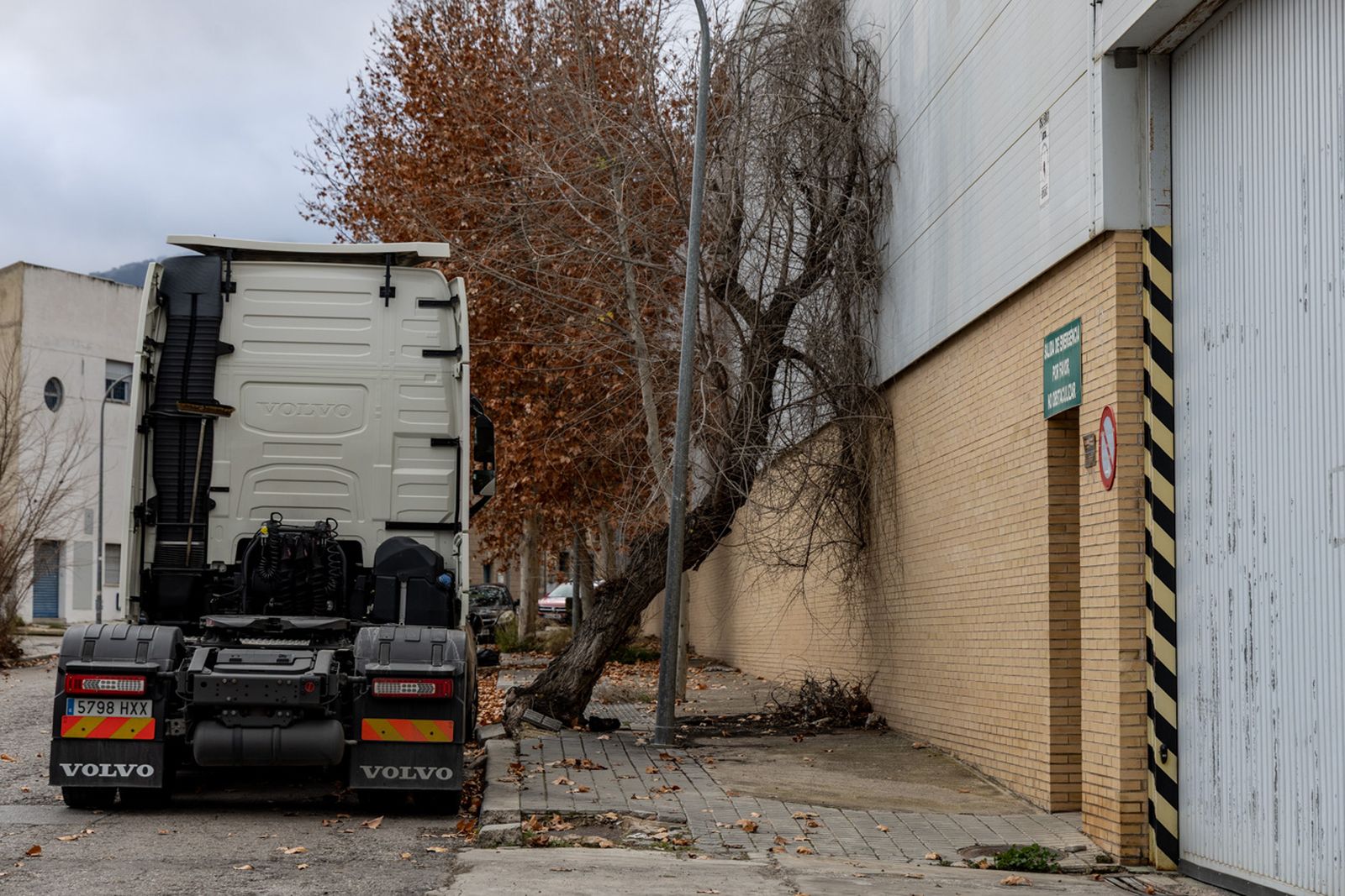 El estado de deterioro del polígono de Los Olivares