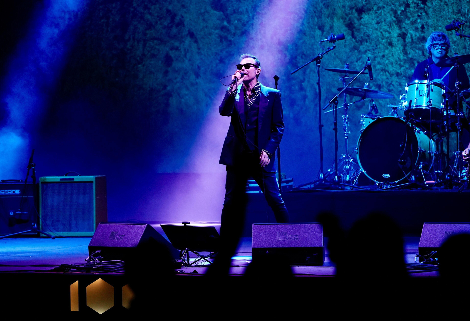 Los 091 inundan de rock y música el Teatro del Generalife