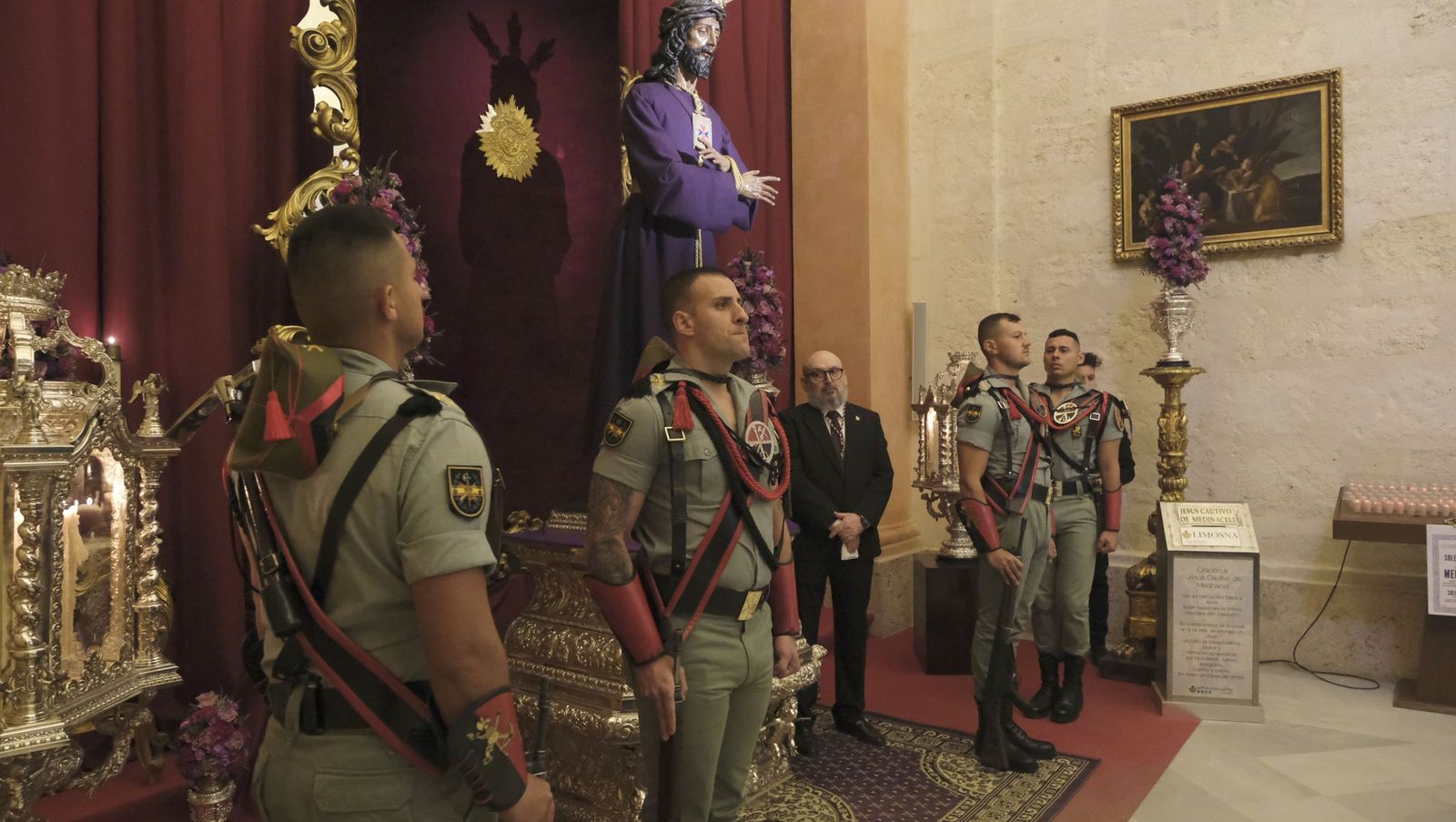 El besapiés del Cristo de Medinaceli en imágenes