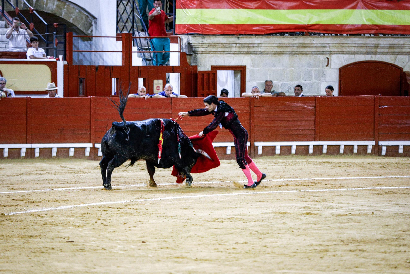 Imágenes de la corrida de toros en El Puerto: Manzanares, Roca Rey y Pablo Aguado