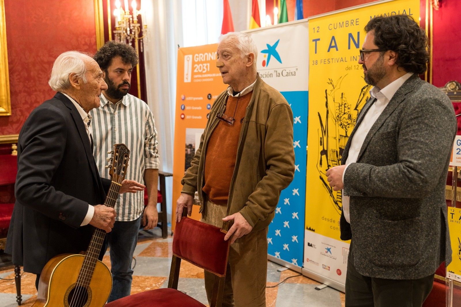 A la izquierda, Osvaldo Jiménez frente a Horacio Rébora.