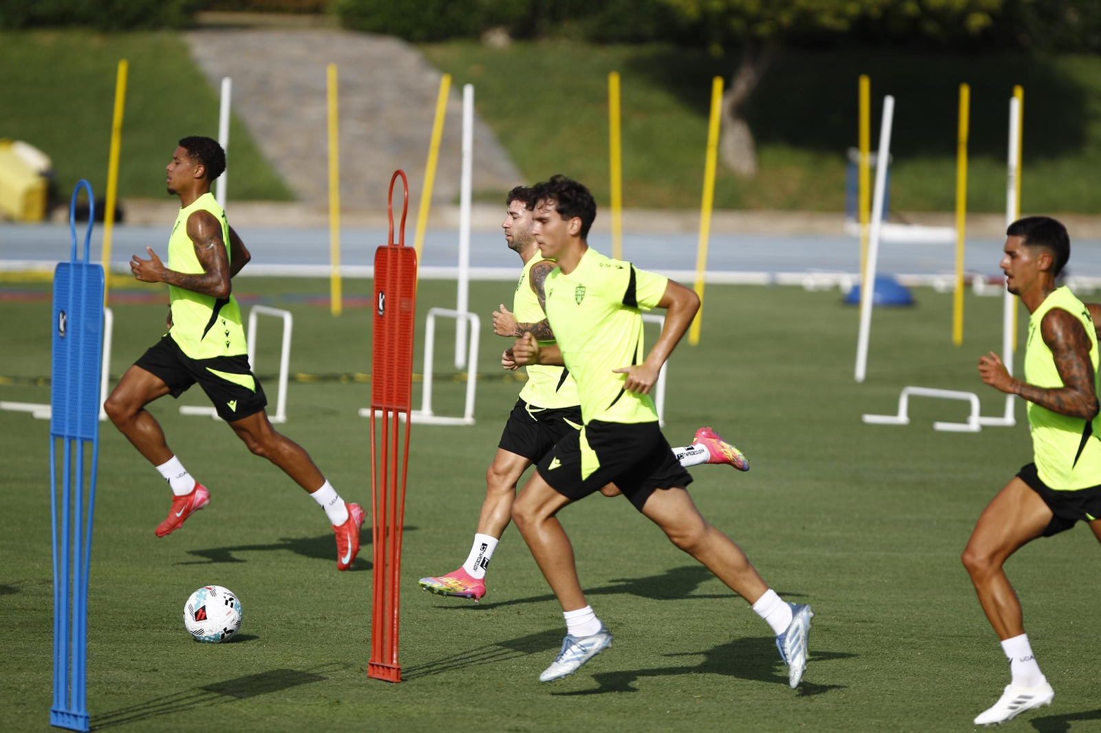 Primer entrenamiento de la Temporada 2025-2026 de la U.D. Almería, en imágenes