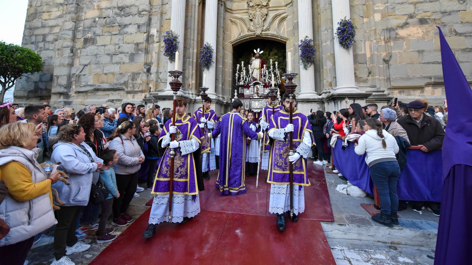 Fotos del Lunes santo en Tarifa: Nuestro Padre Jesús en la Oración en el Huerto y Nuestra Madre de Dios y del Rosario
