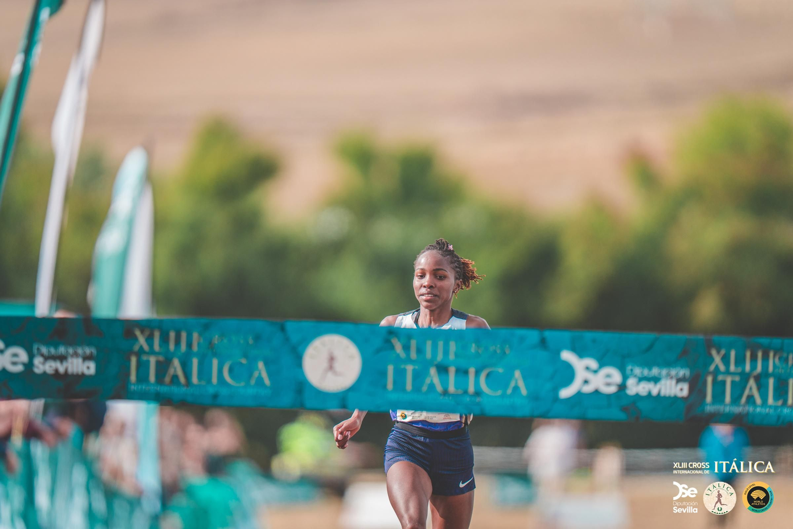 Búscate en las fotos del Cross de Itálica 2025 | 11