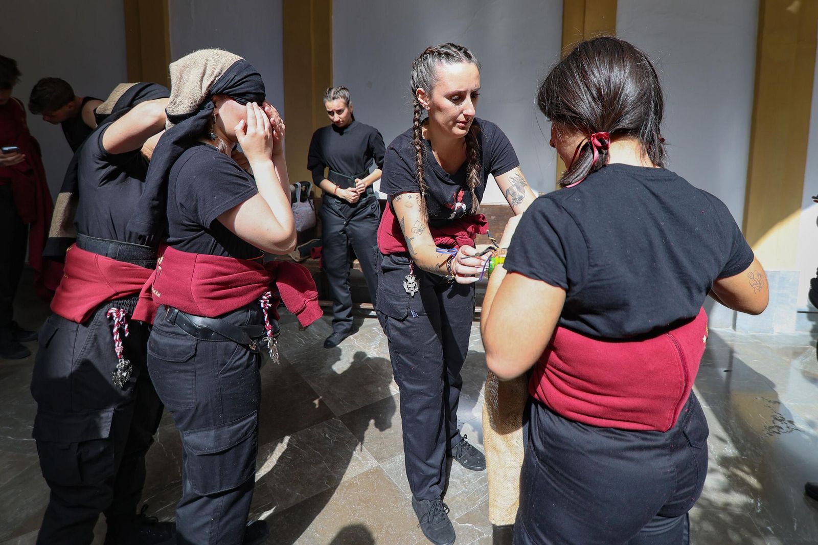 Así vivió Granada la salida de la Hermandad de los Estudiantes 2025