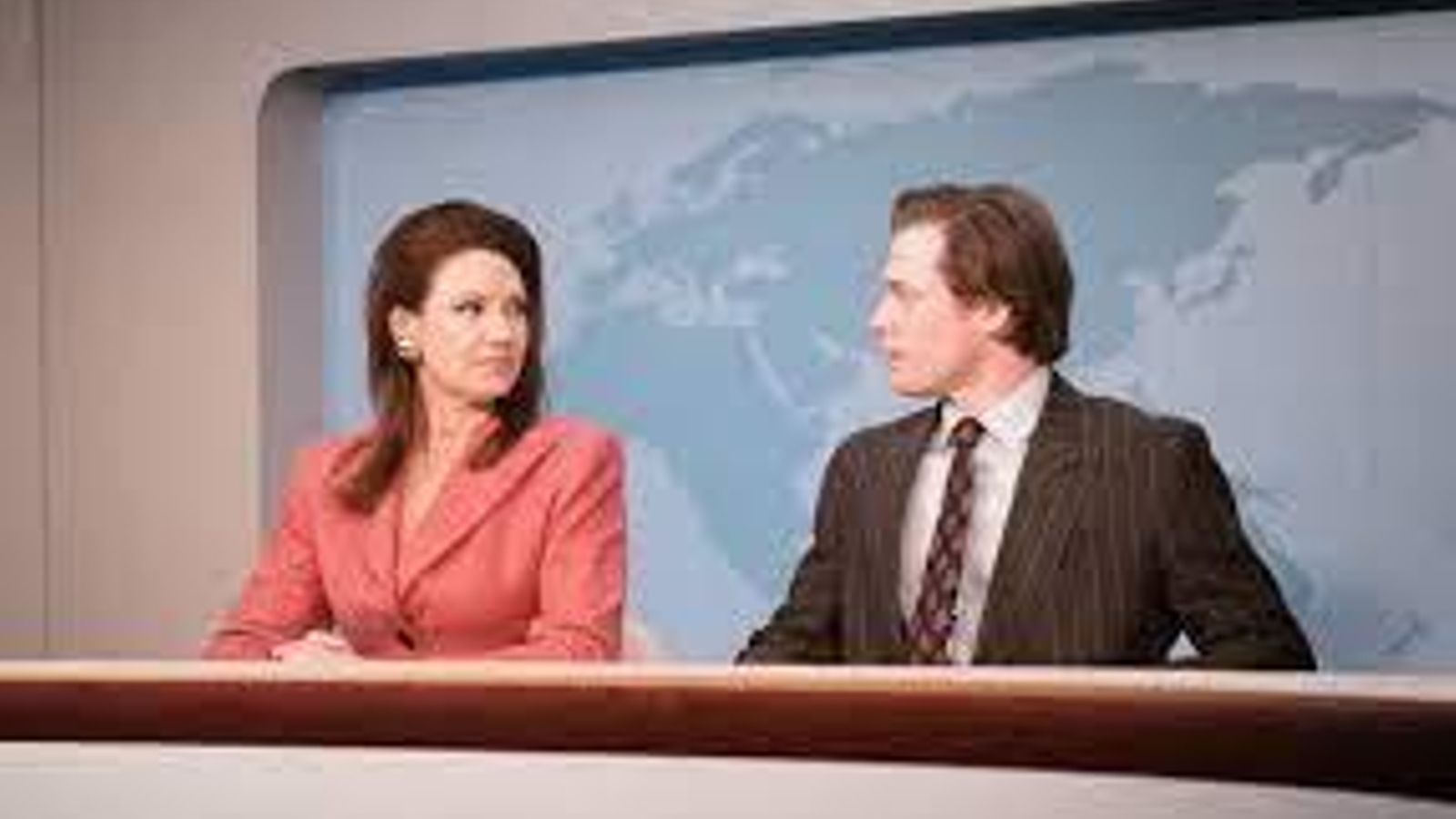 La pareja protagonista de 'The newsreader'