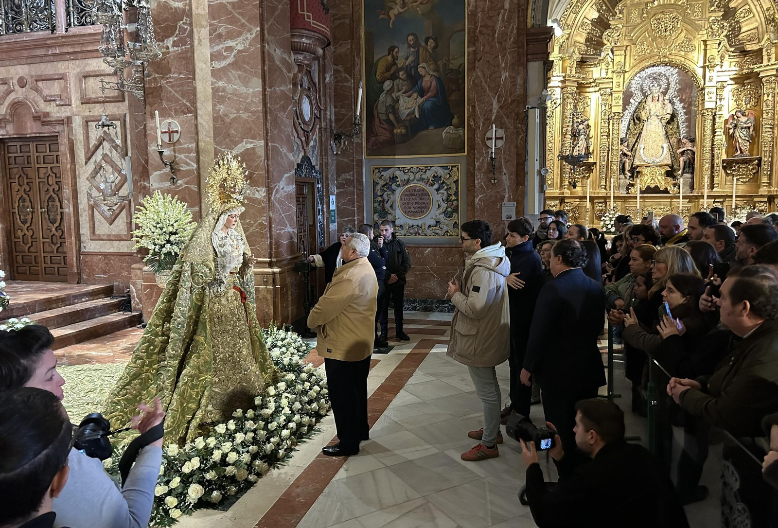 La vuelta de la Esperanza Macarena tras la restauración de Manzano, en imágenes