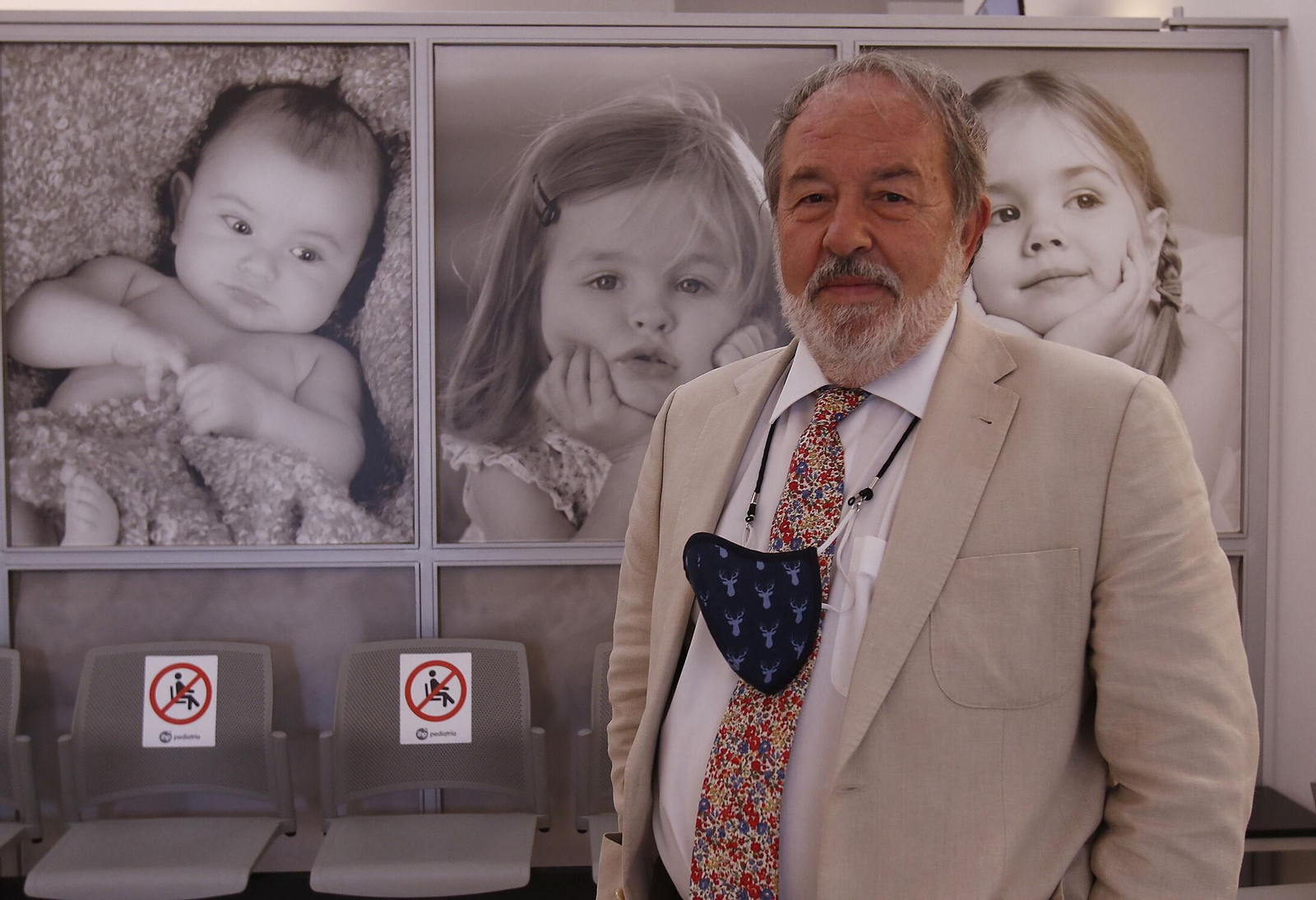 El doctor Alfonso Carmona, director y fundador de IHP Pediatría y presidente del Colegio de Médicos de Sevilla.