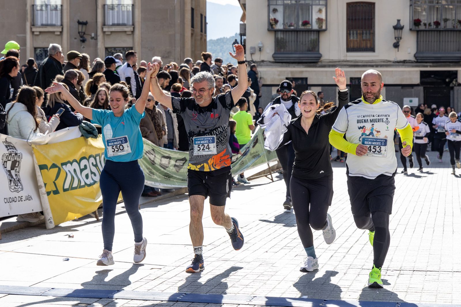 En imágenes: deporte y solidaridad se dan la mano en la VI Carrera-Caminata de la Hermandad de la Buena Muerte (2)