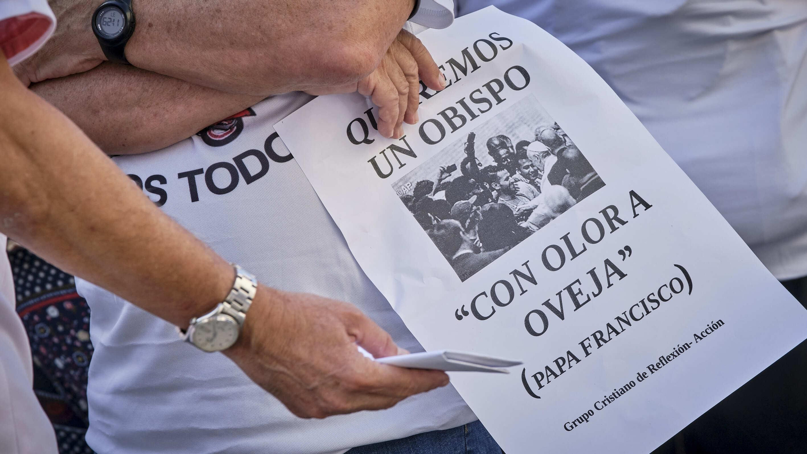 Concentración de apoyo a Rafael Vez, frente a la Catedral.