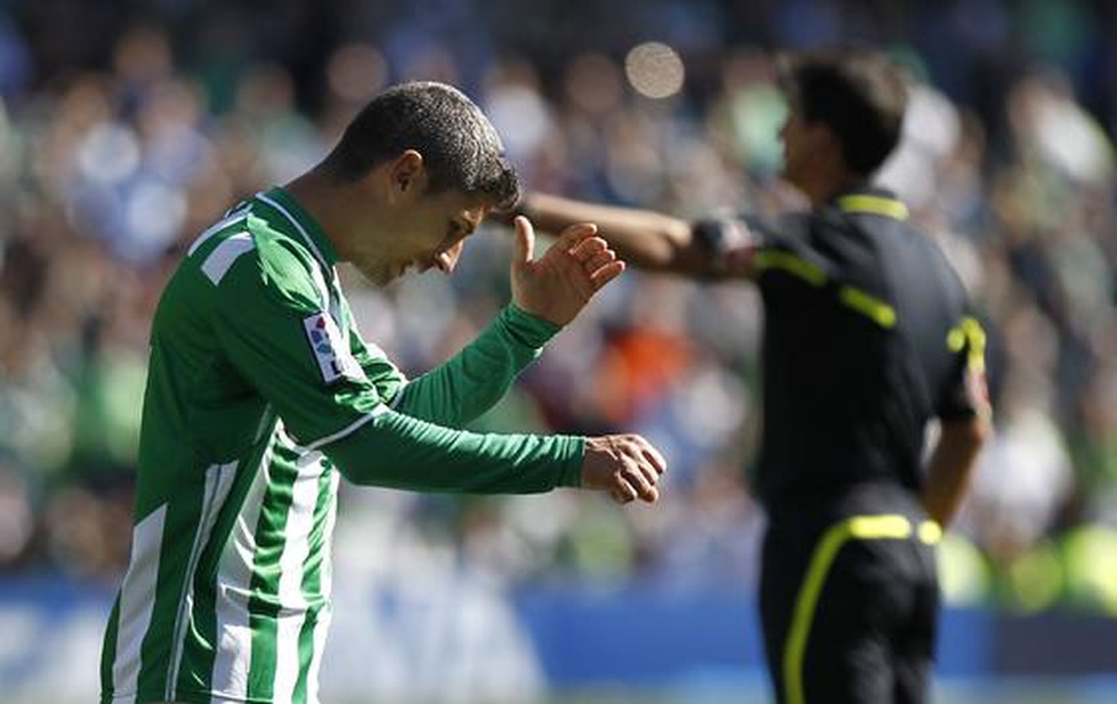 El Granada aprovecha el empuje del nuevo entrenador para vencer al Betis, que realizó una mala primera parte.

Foto: Antonio Pizarro