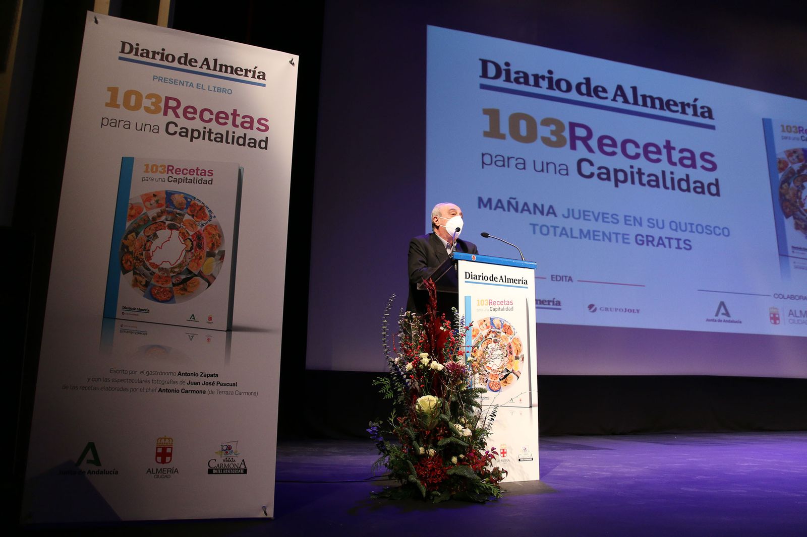 Fotogalería presentación libro '103 Recetas para una Capitalidad'. Almería