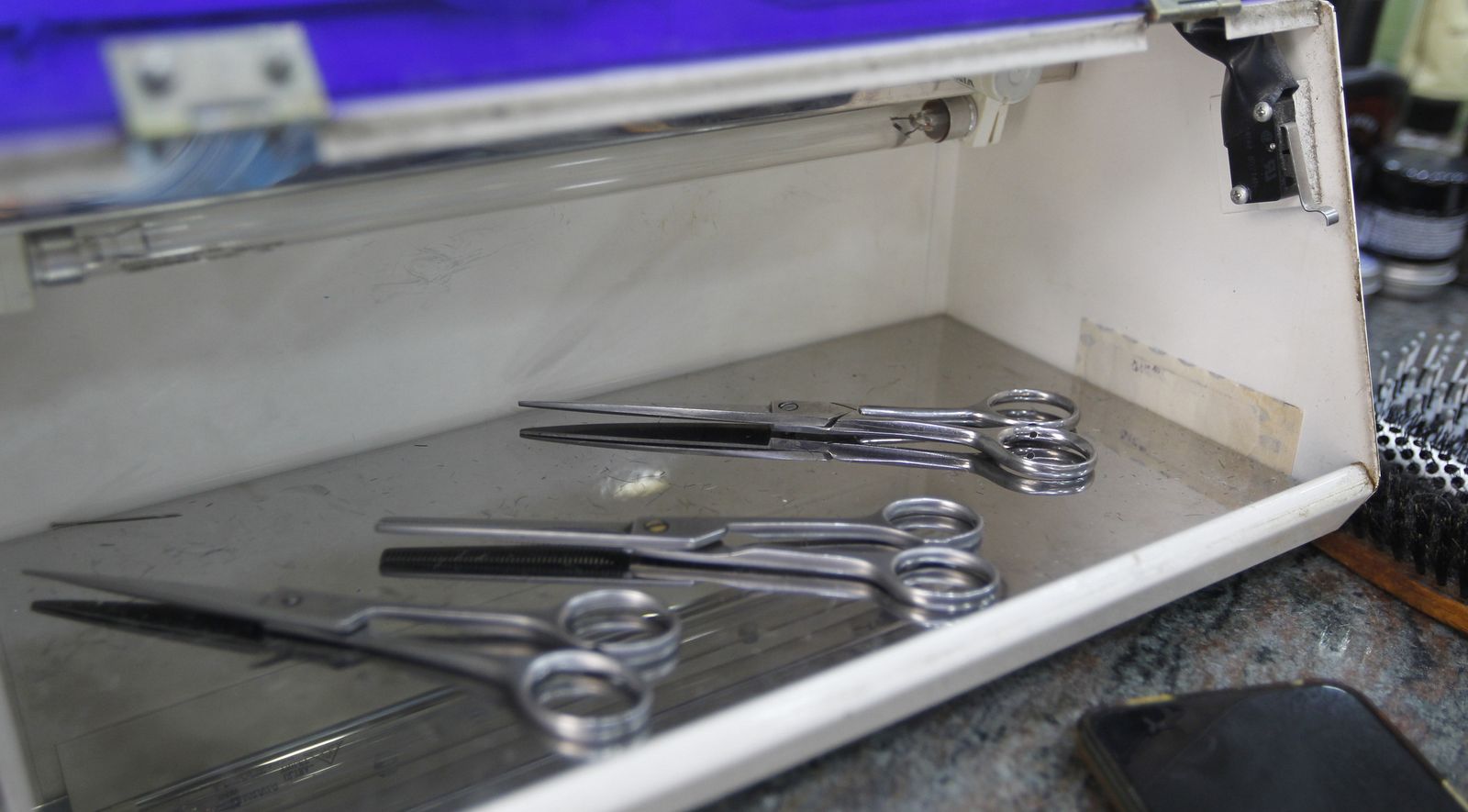 Fotografías primer día de peluquerías en coronavirus-COVID-19. Almería