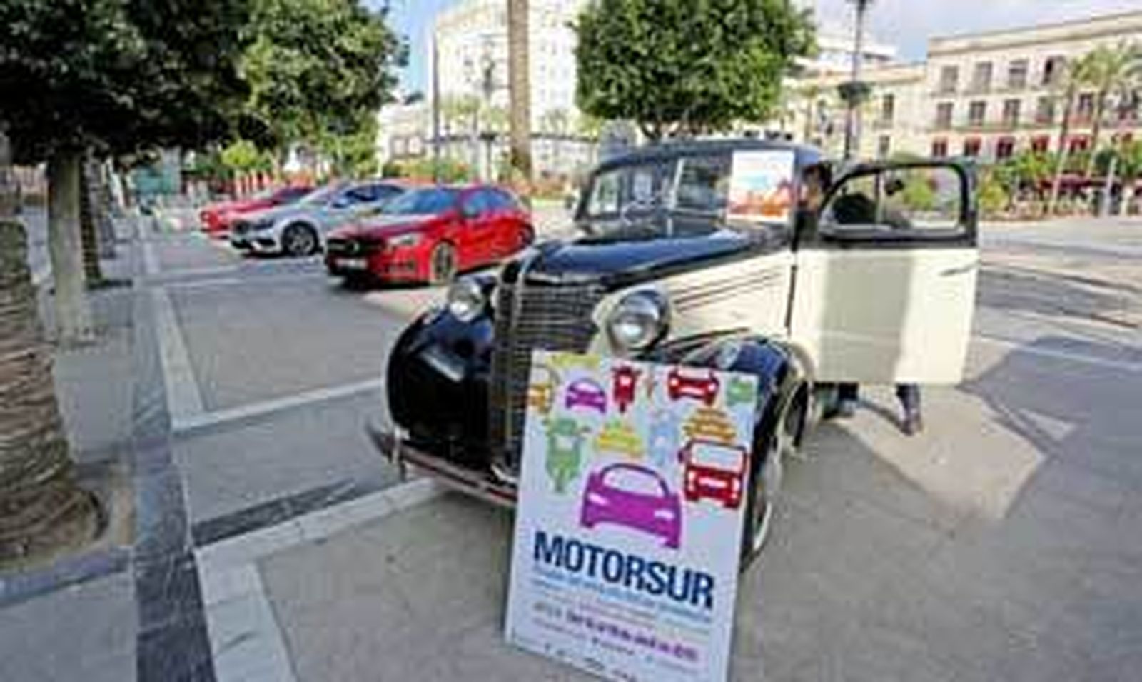 Imagen del acto de presentación de Motorsur el pasado jueves en la Plaza del Arenal. /Pascual