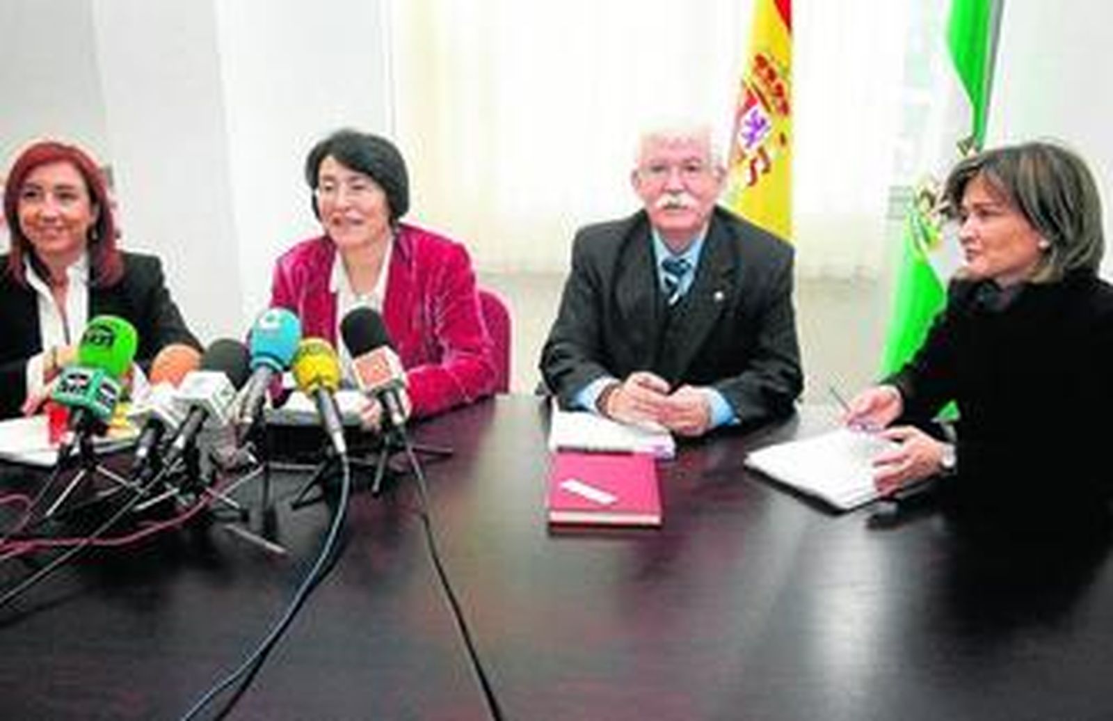 Ana Villa, fiscal antidroga de Cádiz (i), Ángeles Ayuso, fiscal jefe de la provincia, José Rabadán, fiscal jefe de Jerez y Marián González, fiscal antidroga.