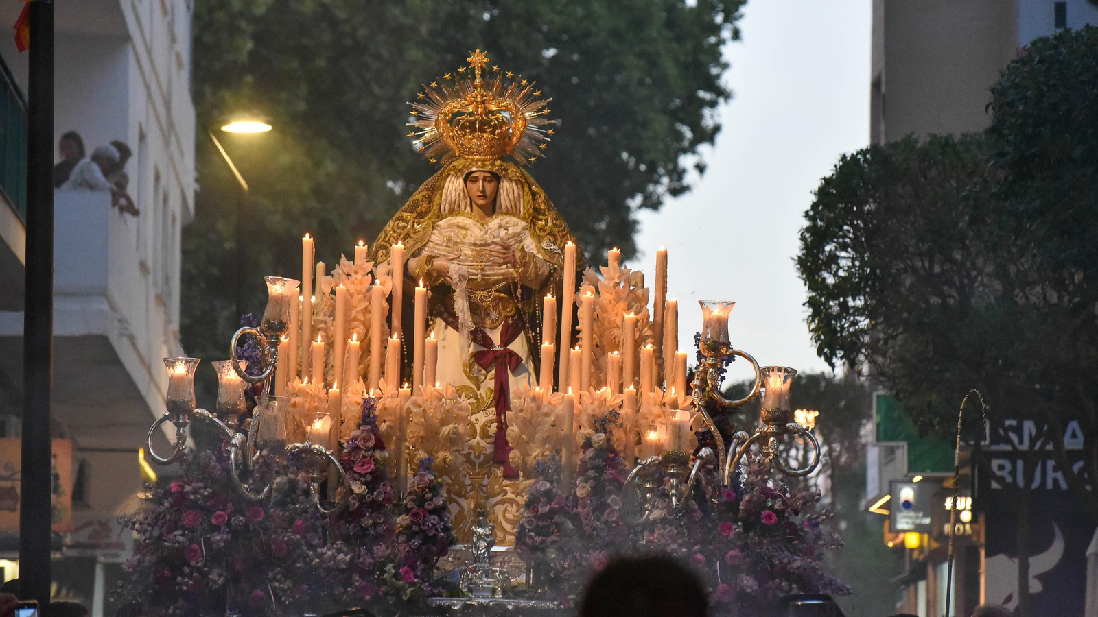 La Magna Mariana de Algeciras por la calle Convento, en imagenes
