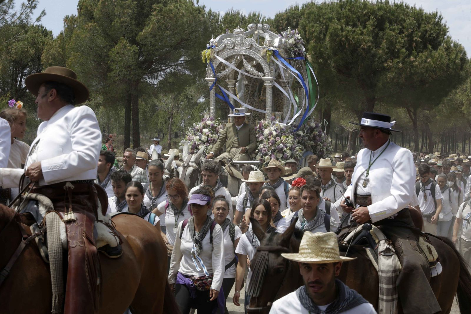 El Rocío 2023: Imágenes del Camino de la Hermandad del Rocío de Huelva