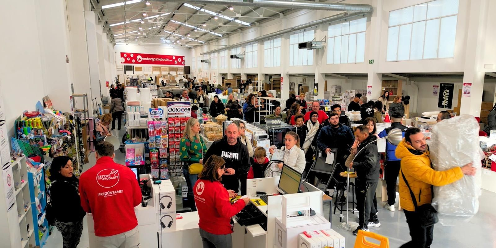 La puja comenzará a las 12:30 horas del sábado.
