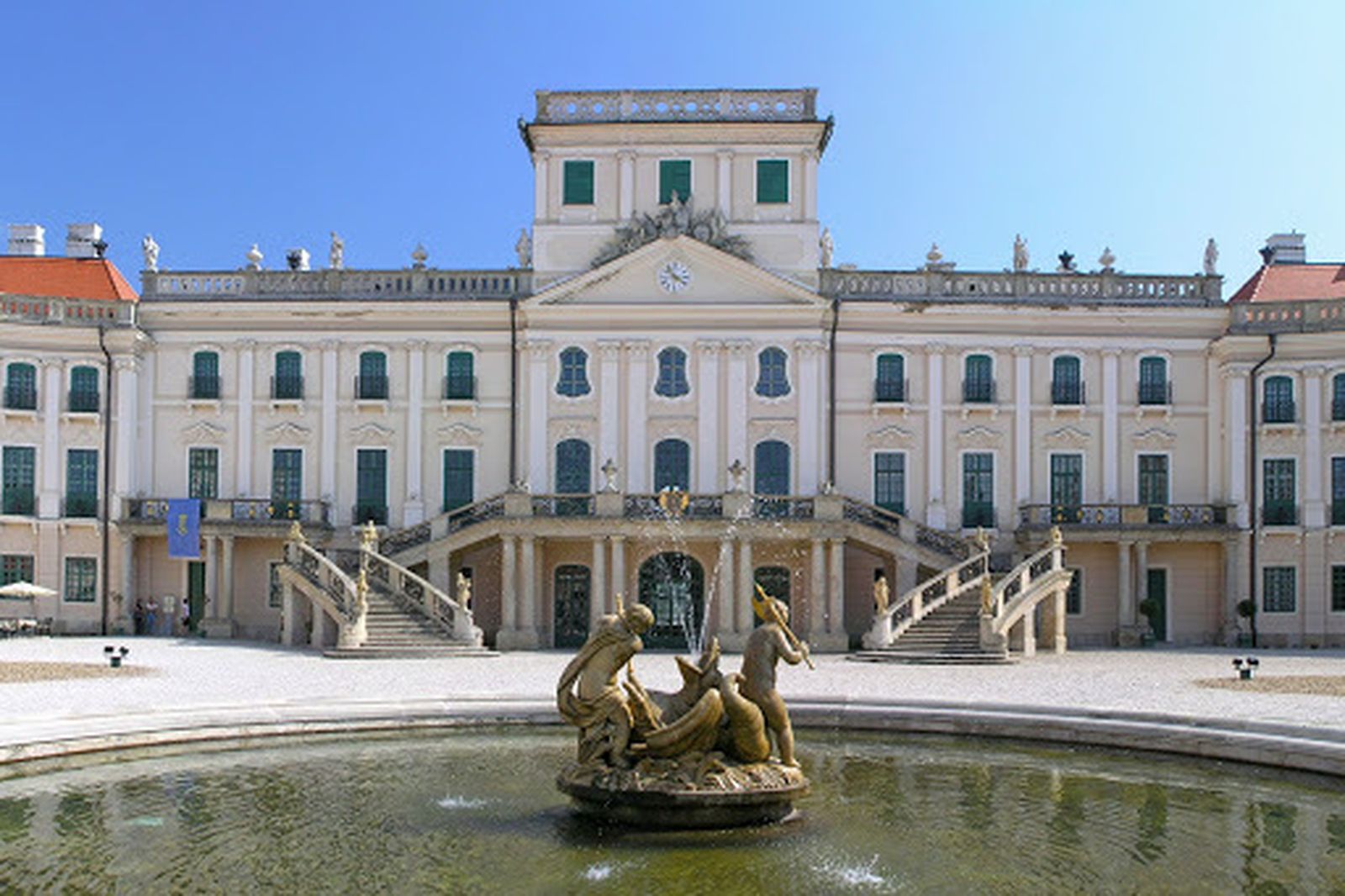 Fuente en el Palacio Esterhazy, considerado el 'Versalles húngaro'.