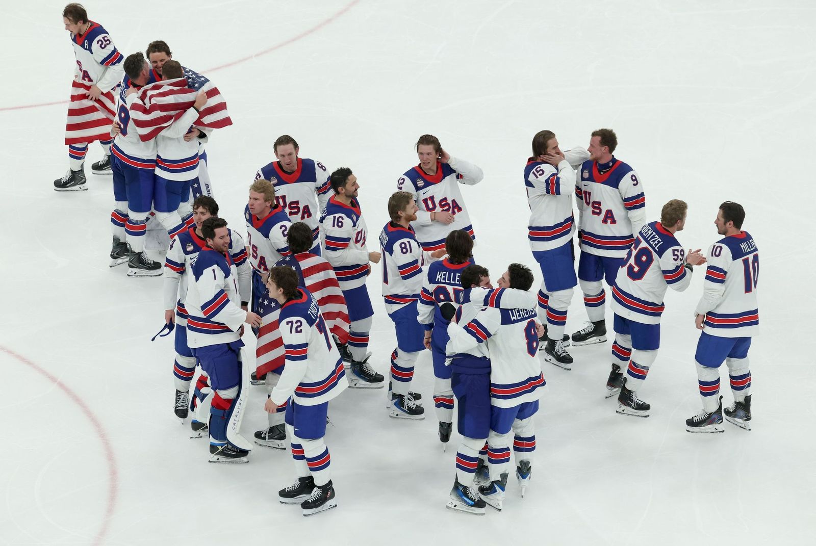 Las mejores fotos de los Juegos Olímpicos de invierno Milán Cortina d'Ampezzo 2026 | Ceremonia de clausura y jornada 17 y última