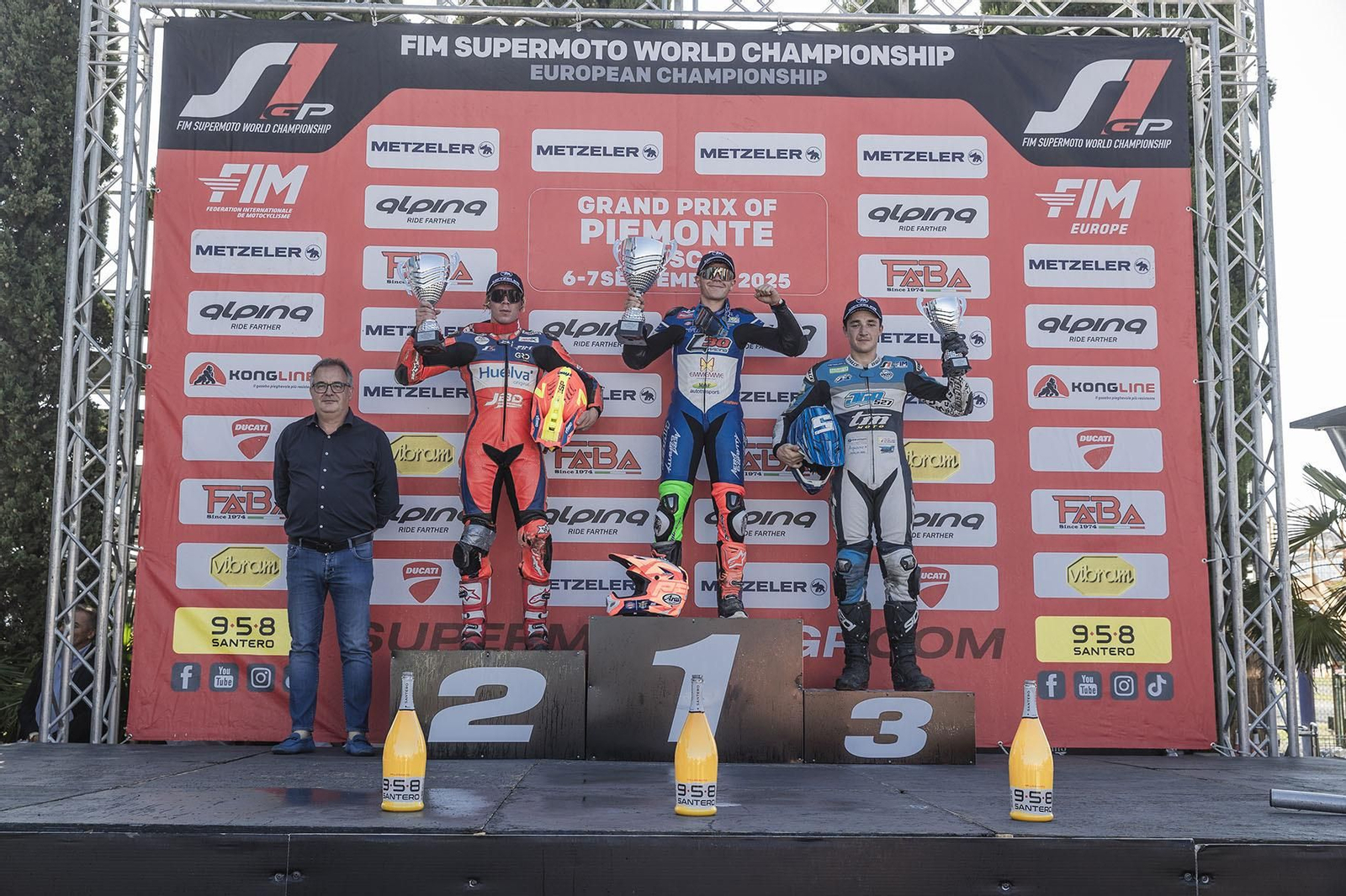 Paquito Gómez, en el segundo escalón del pódium.