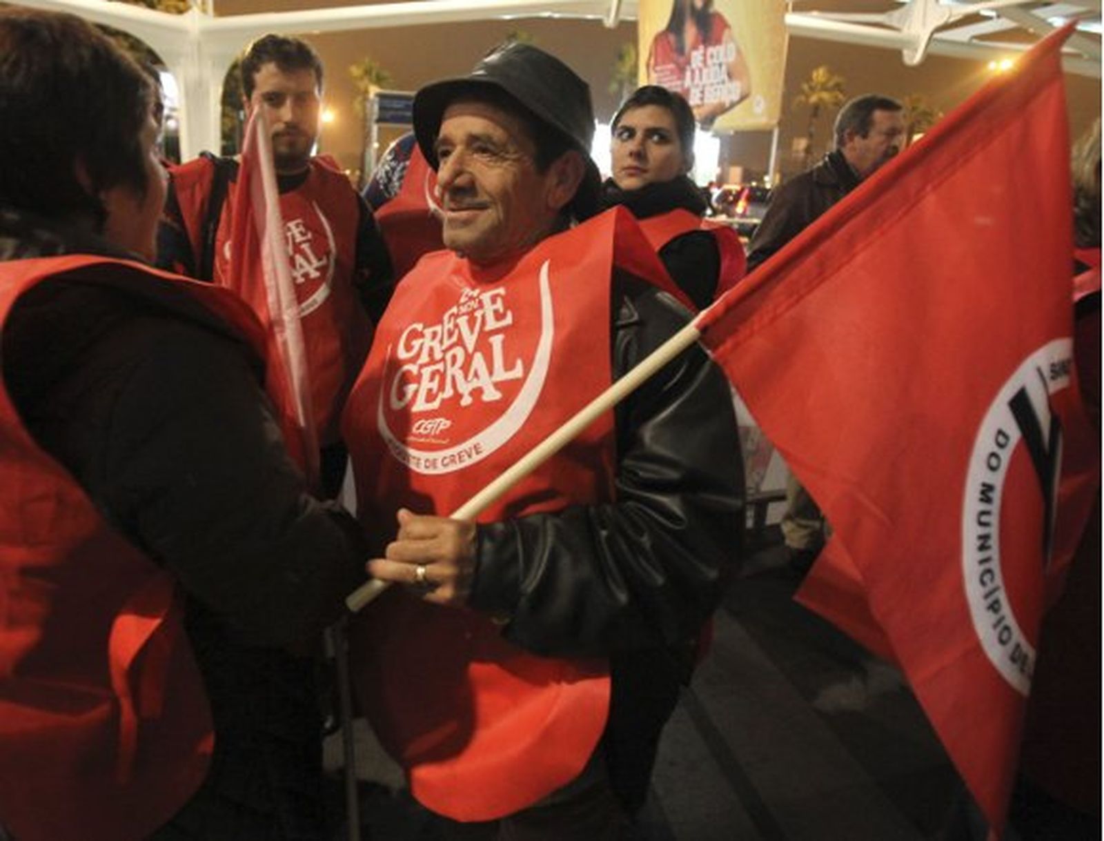 La huelga general en Portugal interrumpe casi todos los servicios de transportes