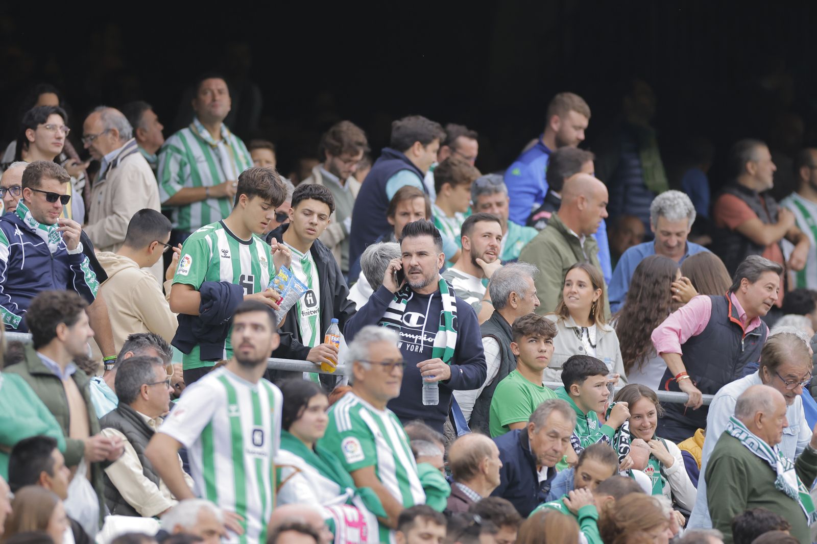 Búscate en las fotos del Betis-Mallorca