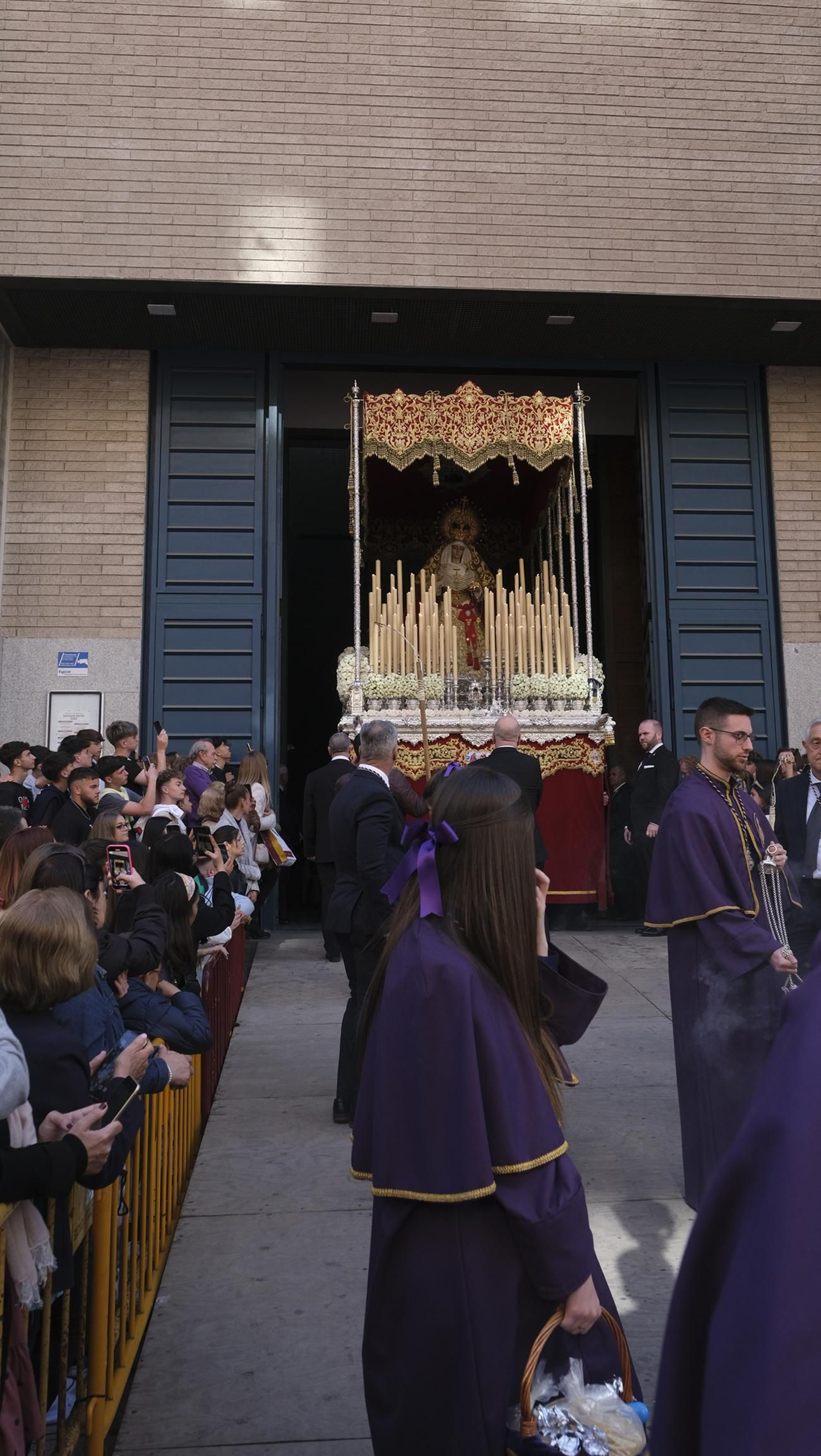 La procesión de Pasión en Almería, en imágenes